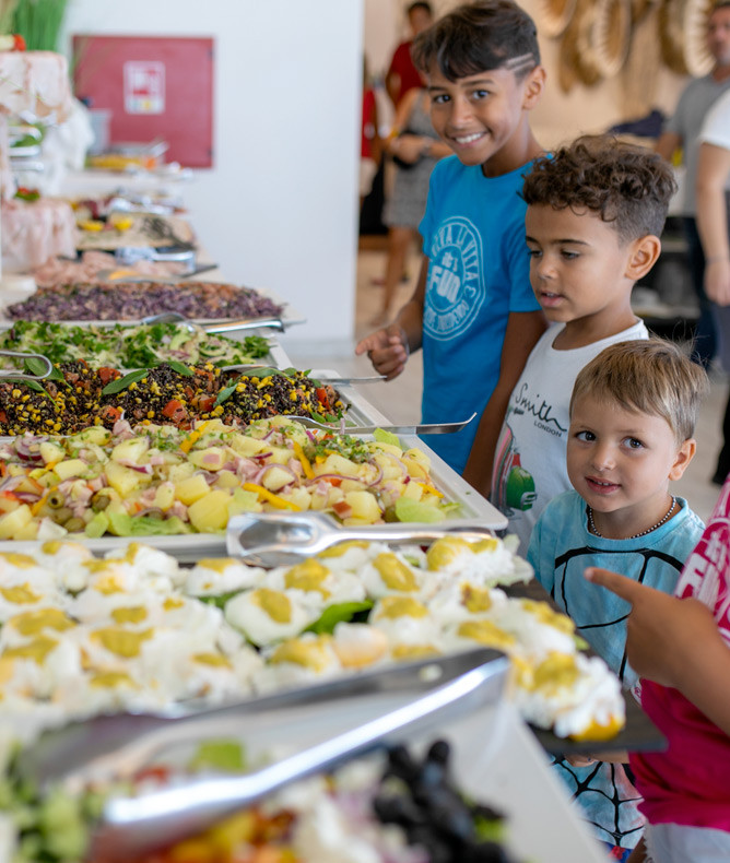 media.Gallery-Dine-Around-CFH 1