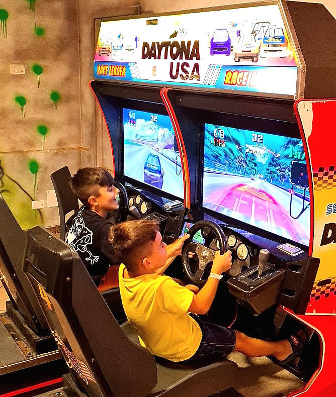media.arcade_games_family_hotel_village_milano_marittima_con_sala_giochi_interna_gallery_1