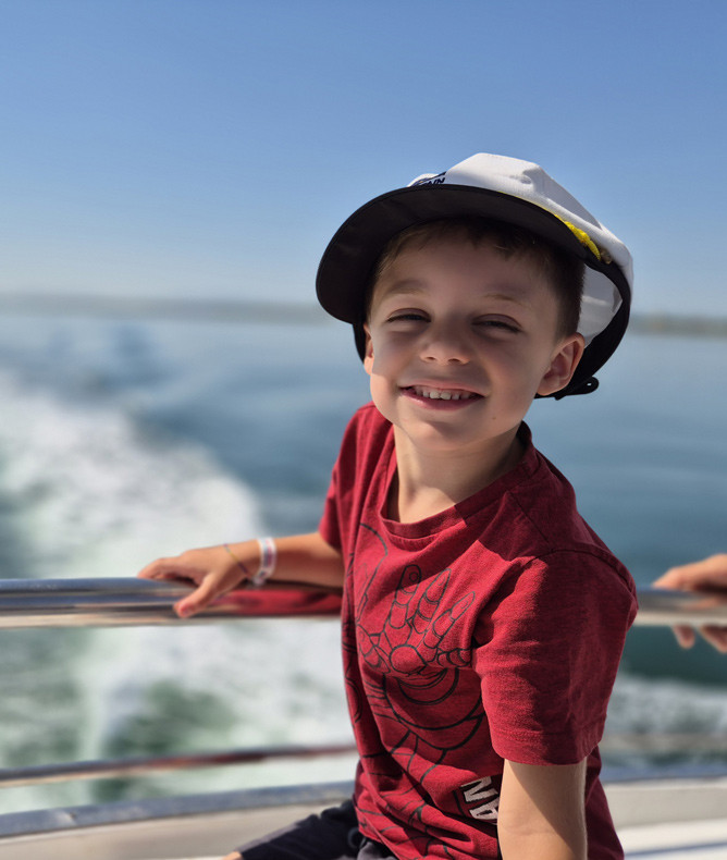 media.Gallery-FamilyBoat_1CFH